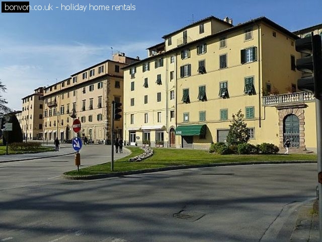 viacarrara16lucca